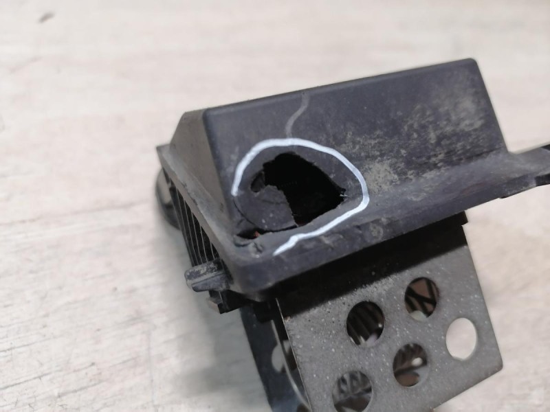 Logan №50 резистор вентилятора охлаждения двигателя с конд деф