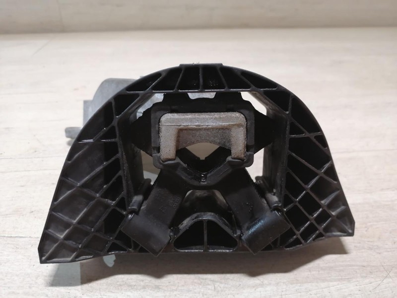 Logan №50 подушка двигателя правая 8кл