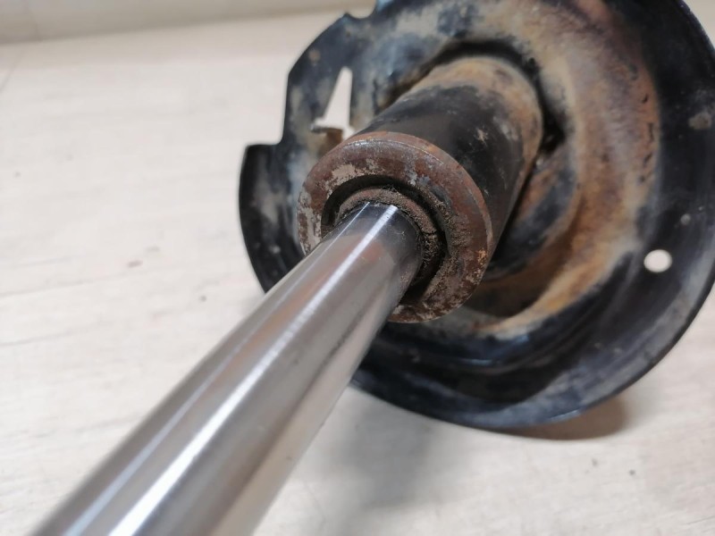 Logan №50 амортизатор передний к-кт