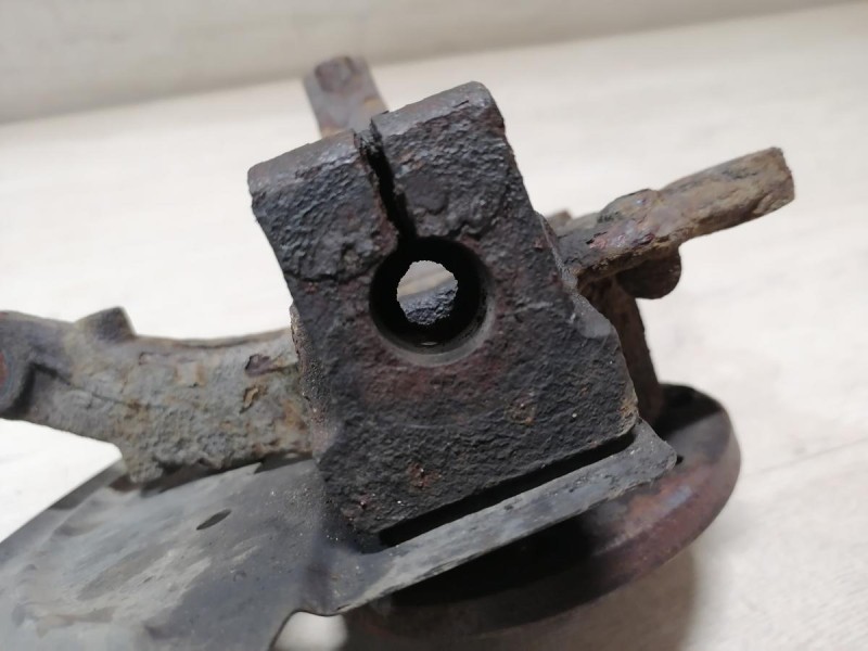 Logan №50 кулак левый