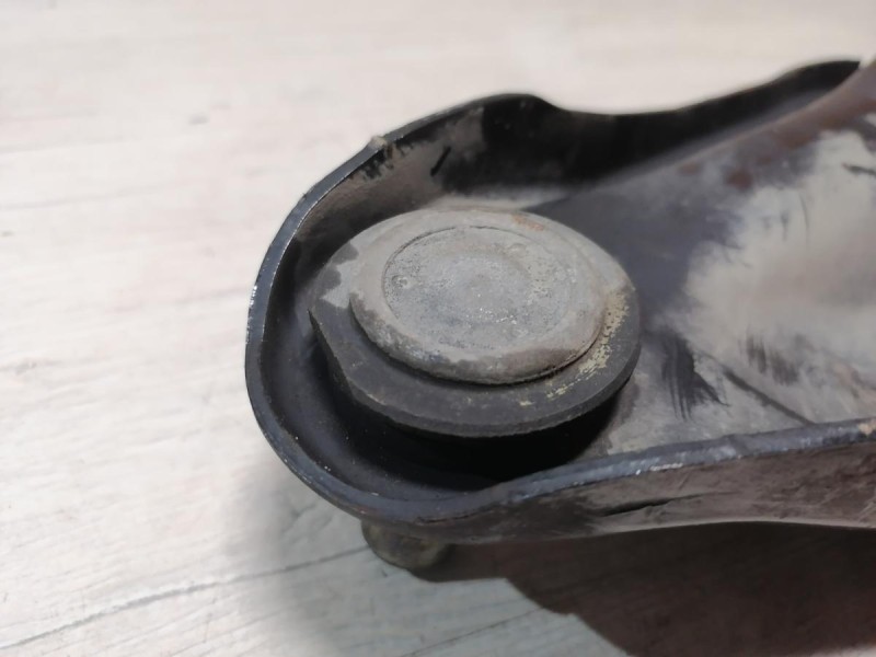 Logan №50 рычаг правый