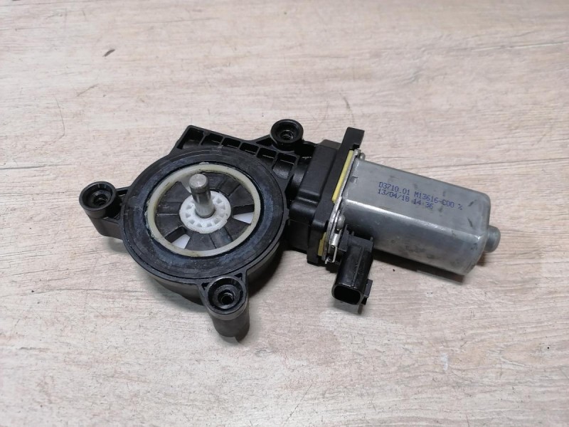 Logan №50 моторчик стеклоподъемника левый