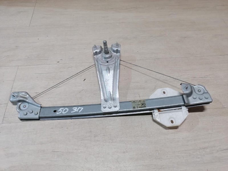 Logan №50 стеклоподъемник задний правый мех