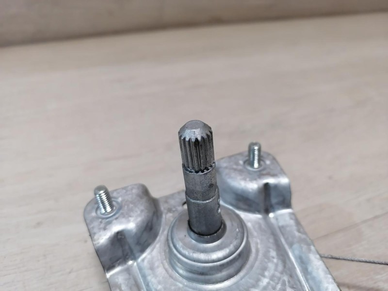 Logan №50 стеклоподъемник задний правый мех