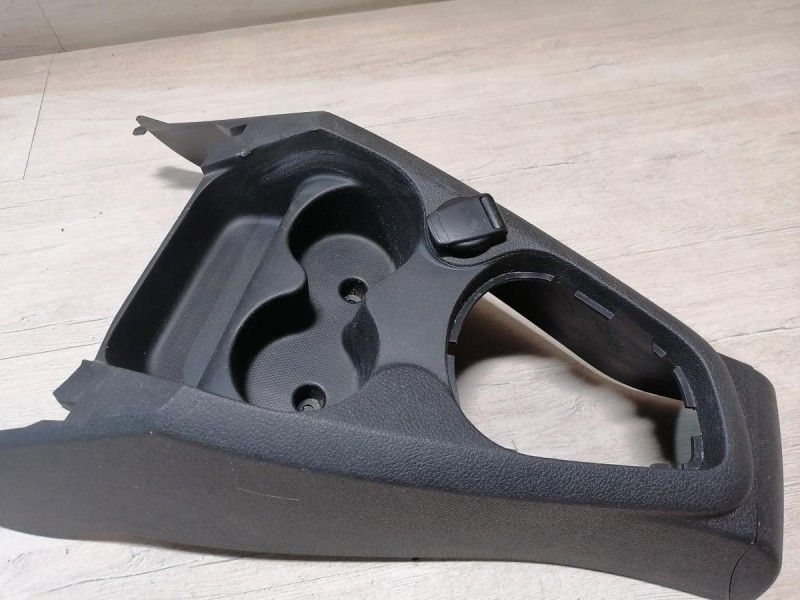 Logan №50 консоль центральная под кулису