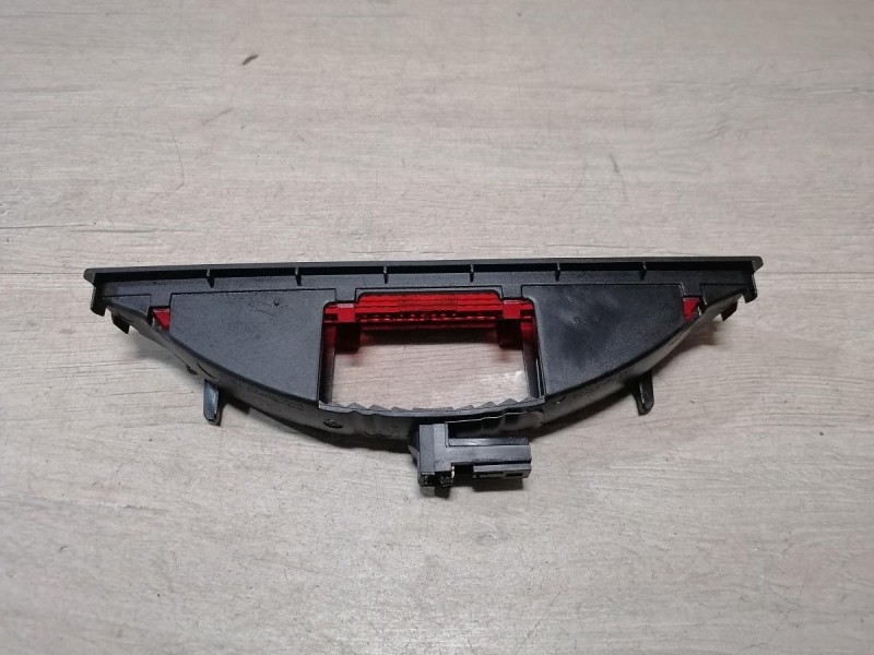 Logan №50 повторитель стоп сигнала