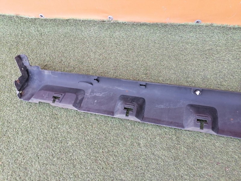 Sandero №15 накладка порога правая деф