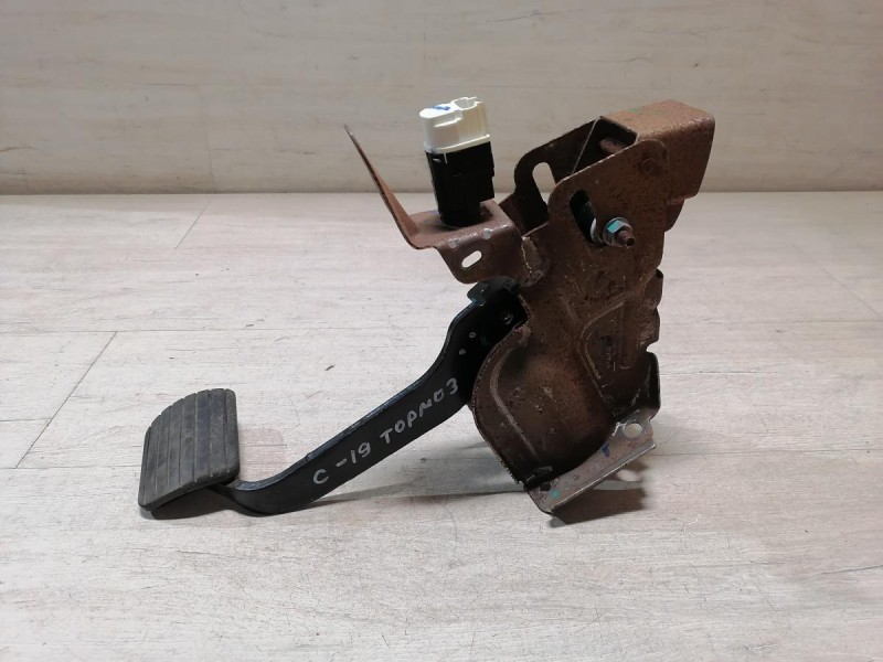 Sandero 2 педаль тормоза акпп робот