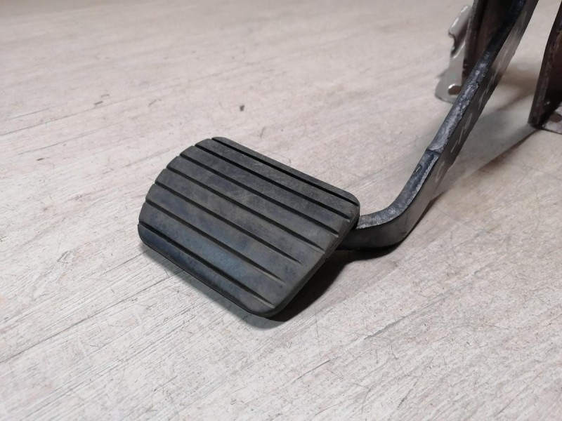 Sandero 2 педаль тормоза акпп робот