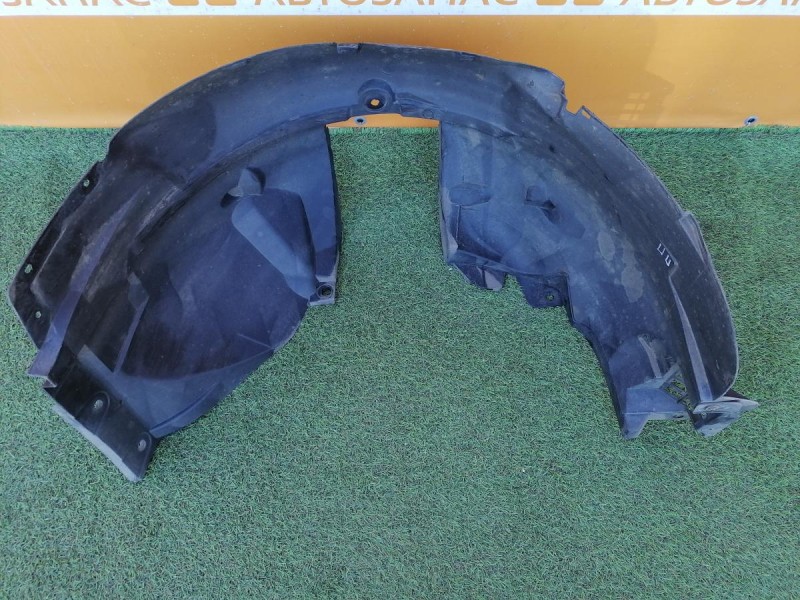 Sandero №15 подкрылок передний правый деф
