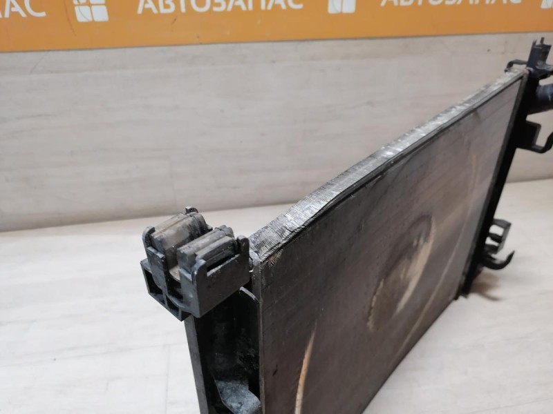 Sandero №15 радиатор охлаждения двигателя деф