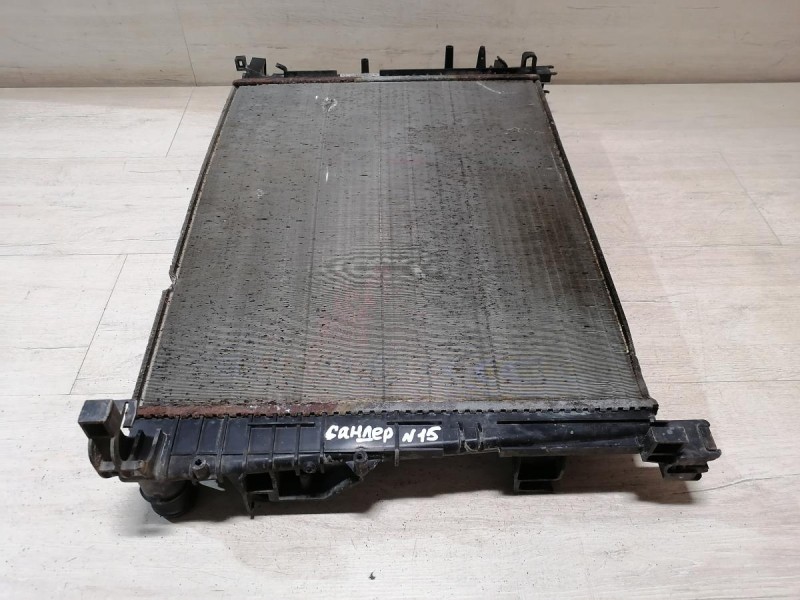 Sandero №15 радиатор охлаждения двигателя деф