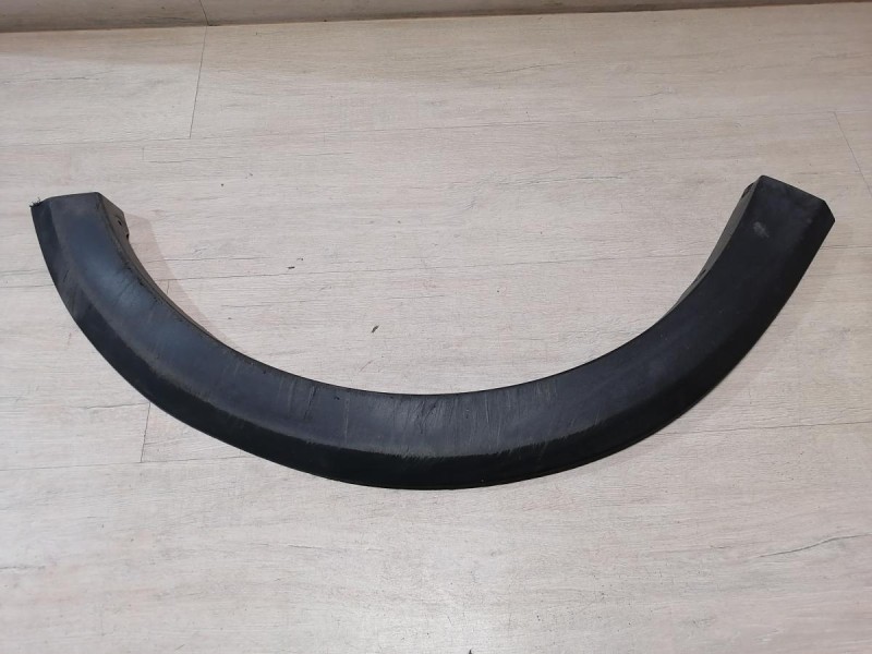 Sandero №15 расширитель крыла передний правый деф
