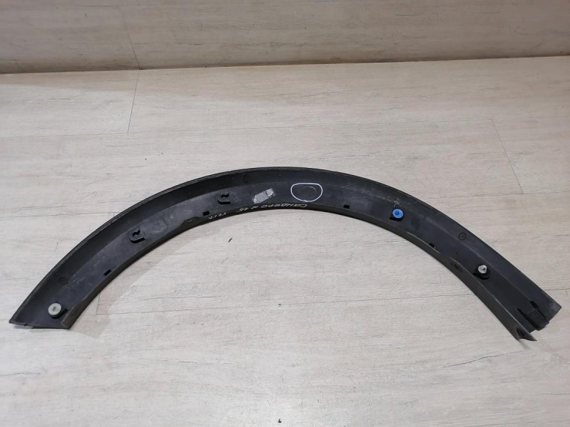 Sandero №15 расширитель крыла передний правый деф