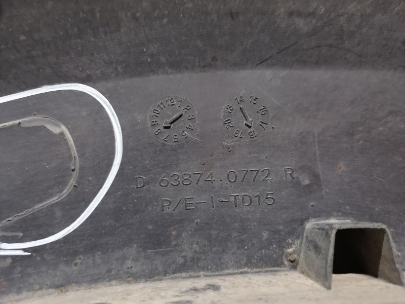 Sandero №15 расширитель крыла передний правый деф