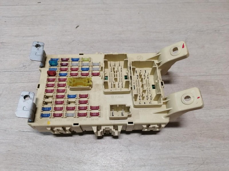 Rio 3 №10 блок предохранителей салона