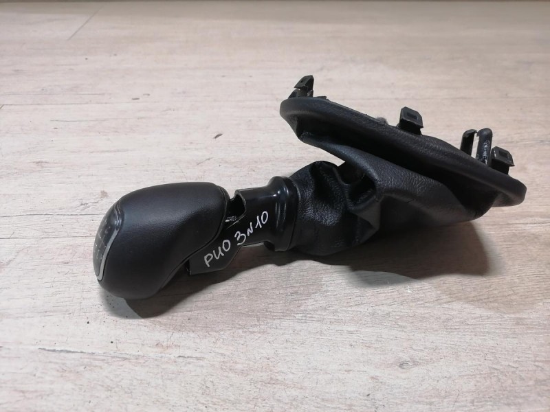 Rio 3 №10 ручка кулисы мкпп рест