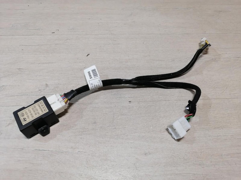 Rio 3 №10 блок управления подогревом сидений с проводкой