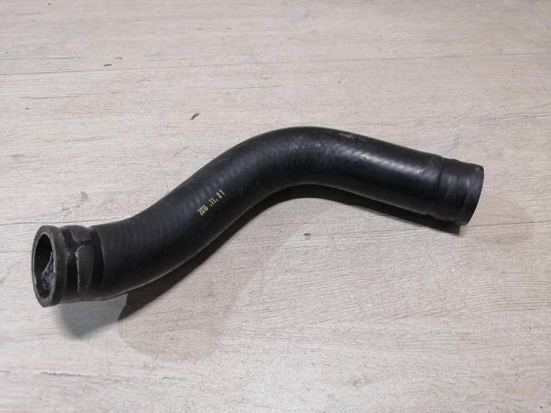 Rio 3 №10 патрубок охлаждения двигателя