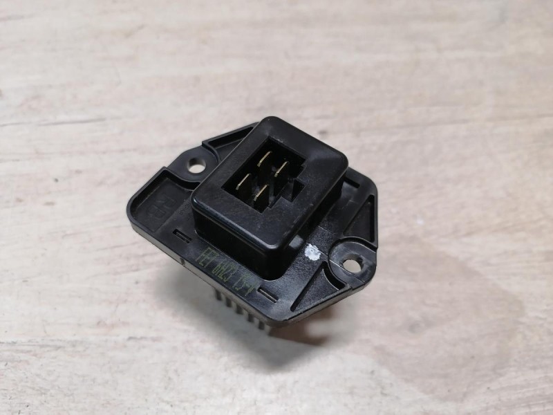 Rio 3 №10 резистор печки климат