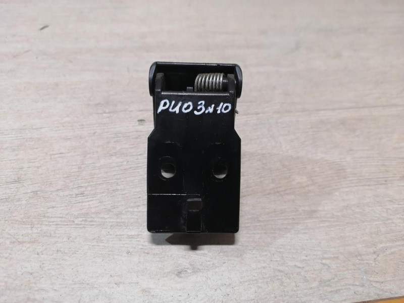 Rio 3 №10 ручка открывания капота в салоне