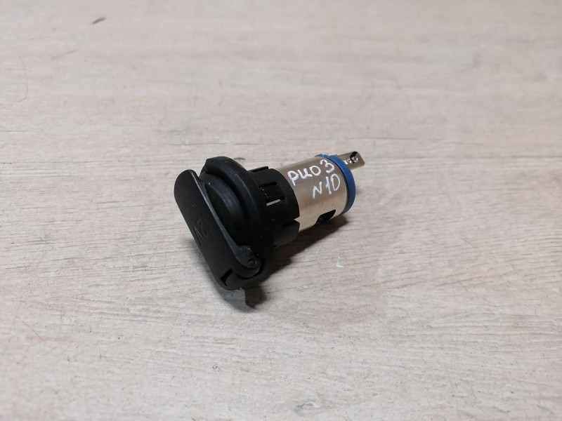 Rio 3 №10 розетка 12В