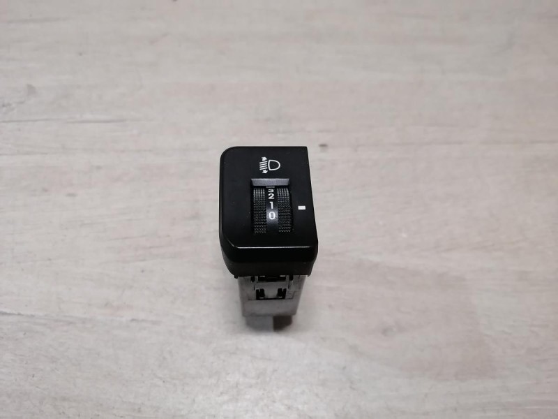 Rio 3 №10 кнопка корректор фар