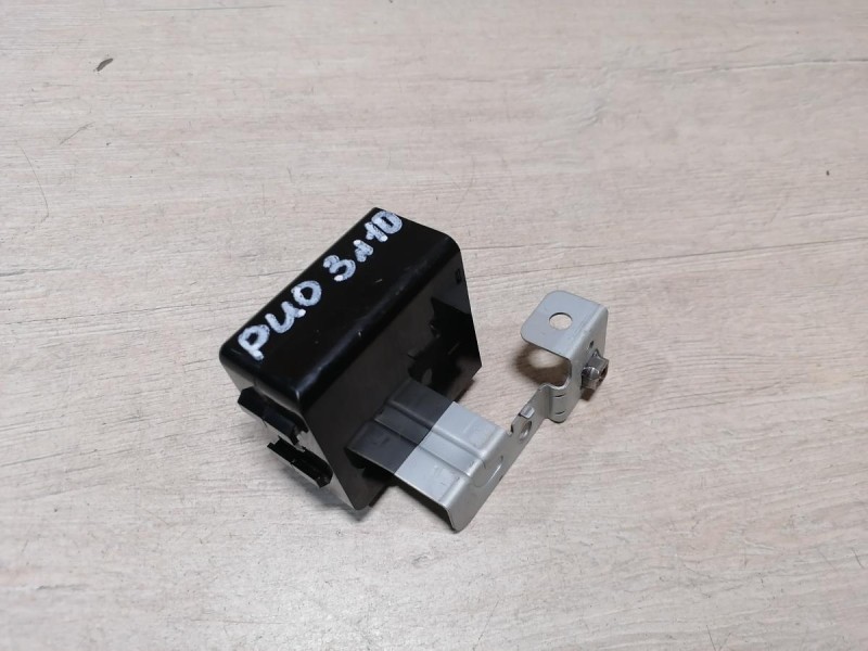 Rio 3 №10 реле стеклоочистителей