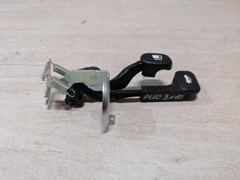 Rio 3 №10 ручка открывания багажника лючка бензобака