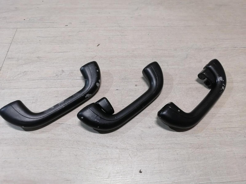 Rio 3 №10 ручка потолка черная деф