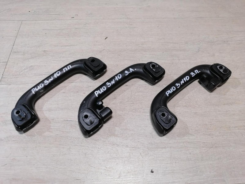 Rio 3 №10 ручка потолка черная деф