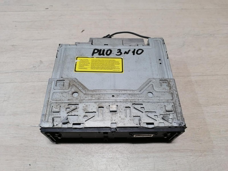 Rio 3 №10 магнитола процессор PIONEER DEN-P88RS деф без панельки