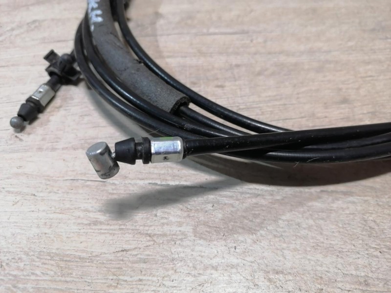 Rio 3 №10 трос багажника