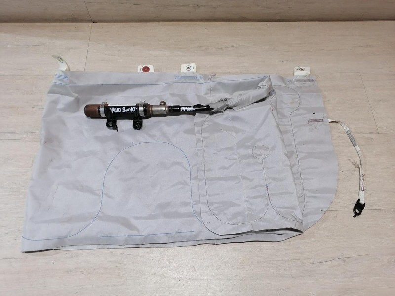 Rio 3 №10 шторка безопасности правая стрел