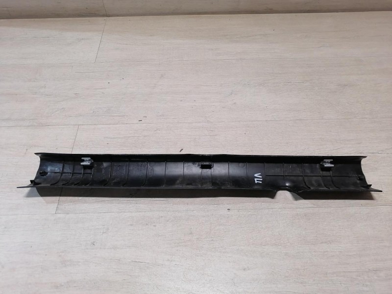 Rio 3 №10 обшивка порога передняя левая