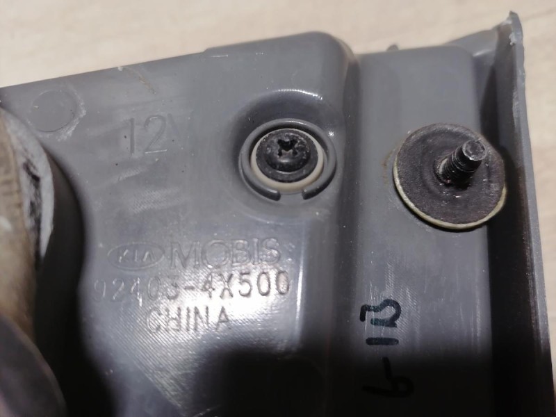 Rio 3 №10 фонарь левый в крышку багажника рест