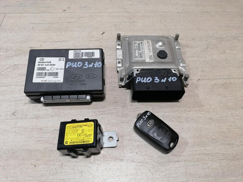Rio 3 №10 блок управления двигателем мозги чип блок центрального замка к-кт