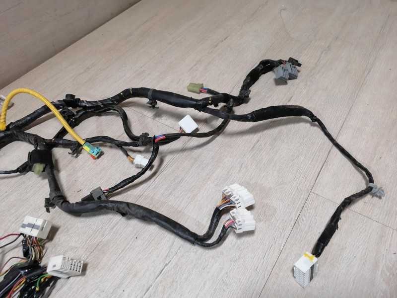 Rio 3 №10 проводка торпедо 1,6 мкпп климат