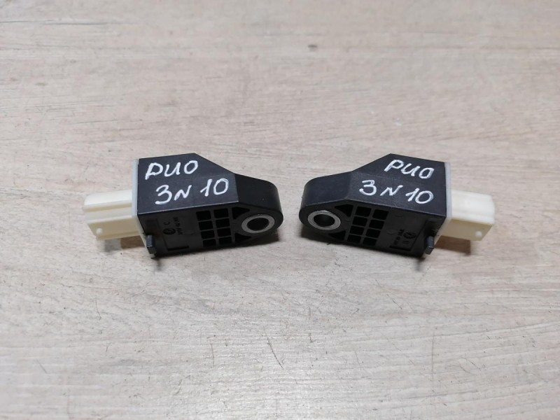 Rio 3 №10 датчик удара