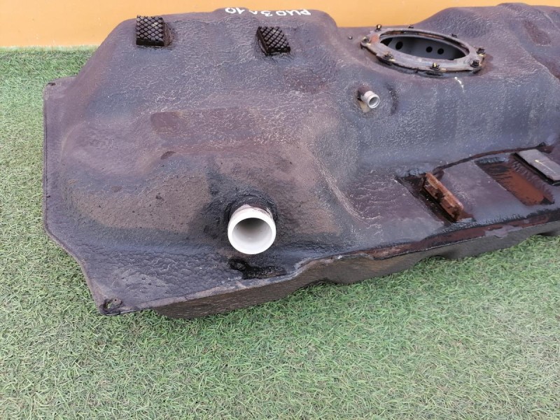 Rio 3 №10 бензобак