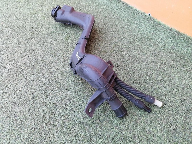 Rio 3 №10 горловина бензобака