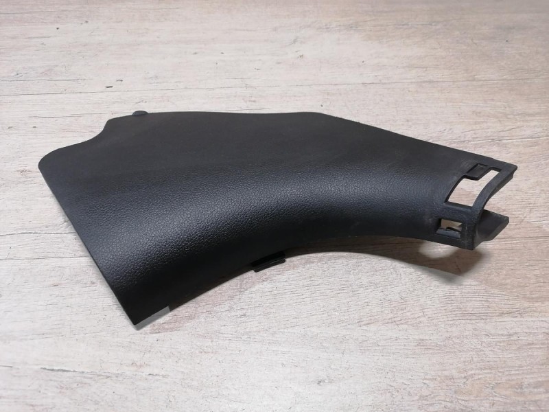 Rio 3 №10 обшивка передней стойки нижняя левая