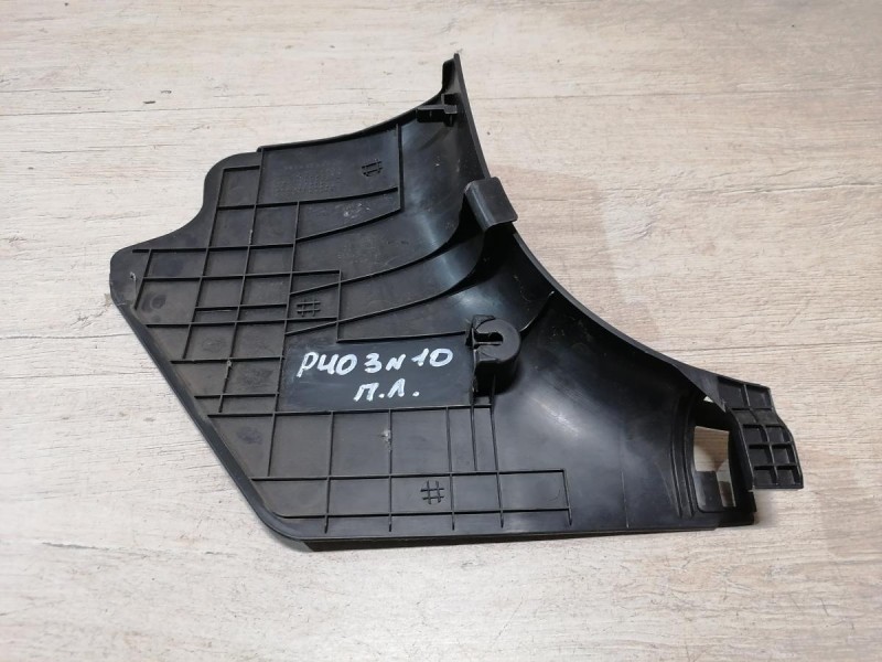 Rio 3 №10 обшивка передней стойки нижняя левая