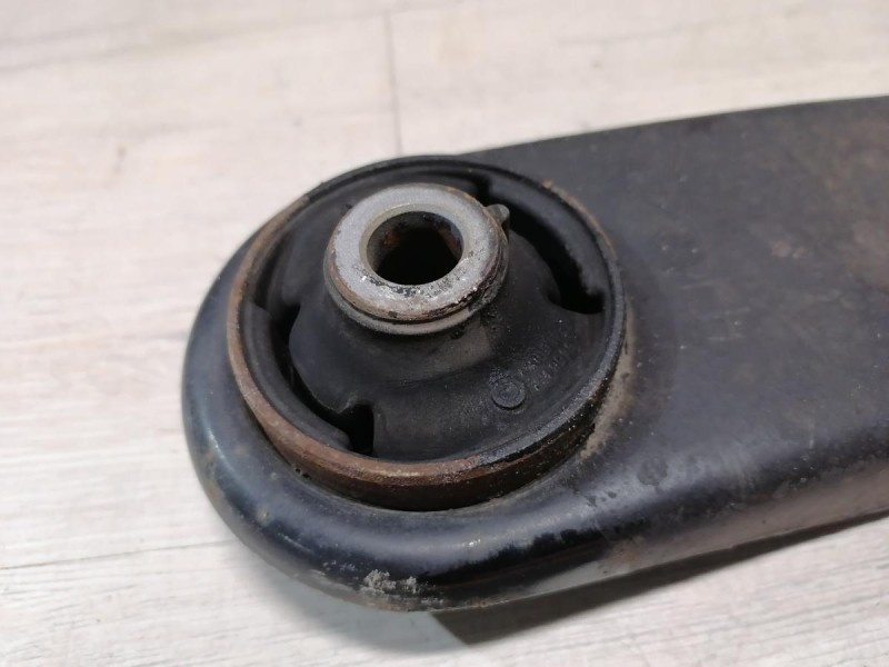 Rio 3 №10 рычаг левый