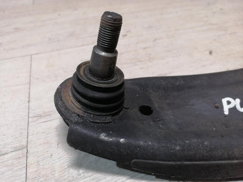 Rio 3 №10 рычаг правый