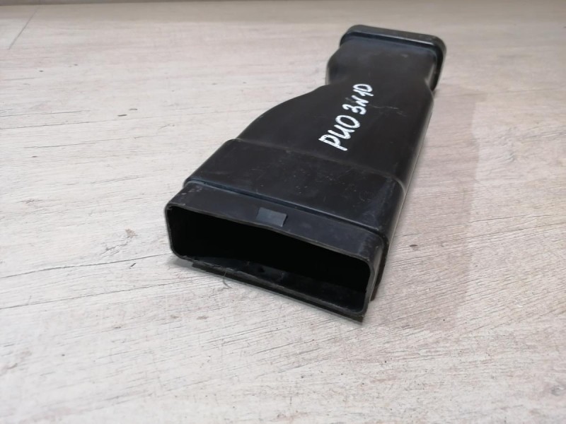 Rio 3 №10 воздухозаборник 282101w100