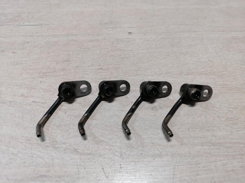 Mazda CX7 форсунка масляная