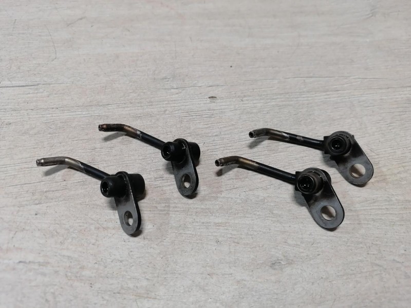 Mazda CX7 форсунка масляная