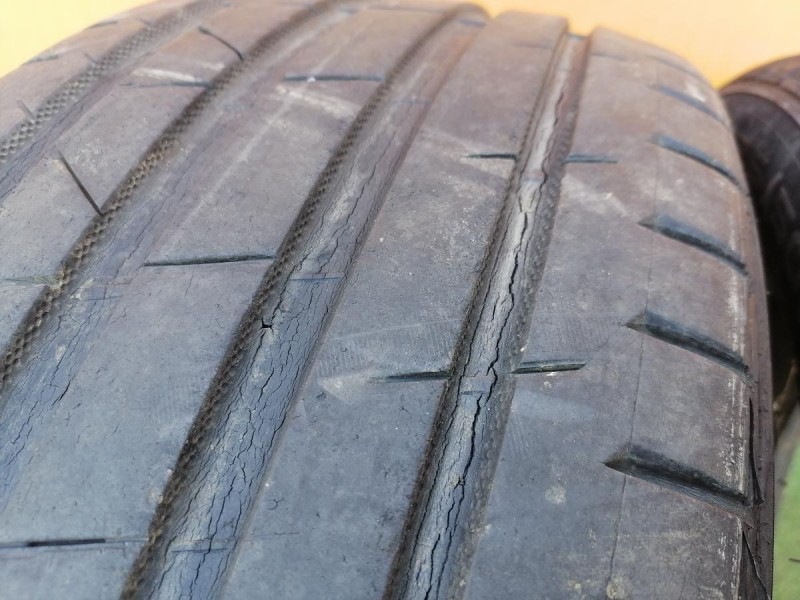Lancer 10 №1 шина 225/50 R18 нокиан лето плохая к-кт