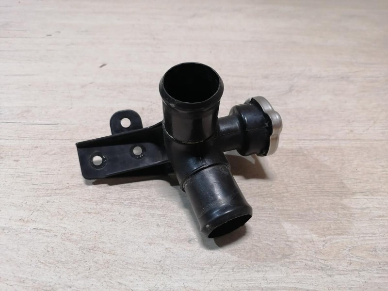 Rio 3 №10 заливная горловина охлаждающей жидкости